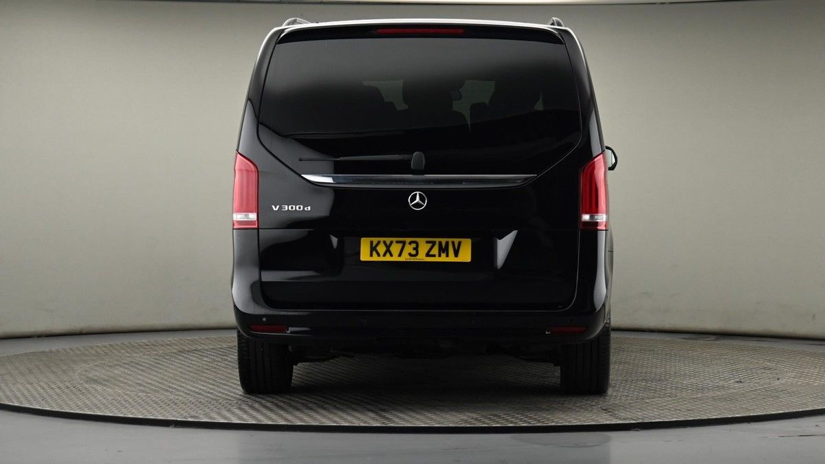 Mercedes-Benz V Class Image 25