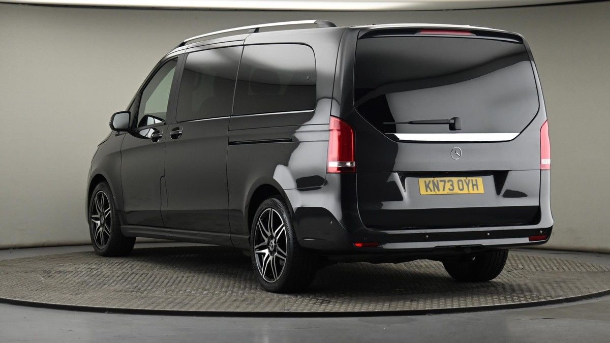 Mercedes-Benz V Class Image 24