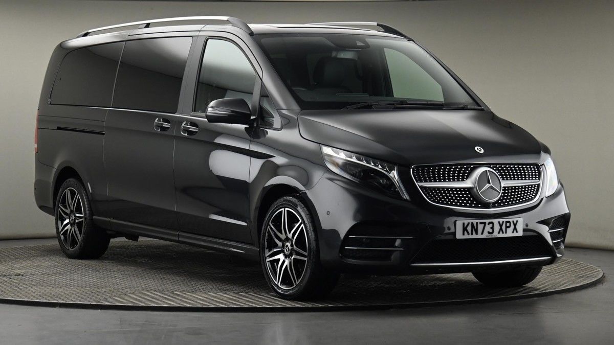Mercedes-Benz V Class Sticky Header Image