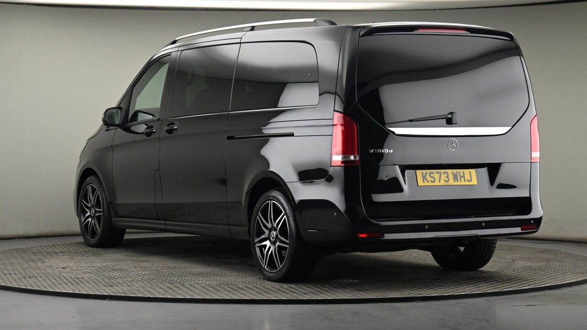 Mercedes-Benz V Class Image 24
