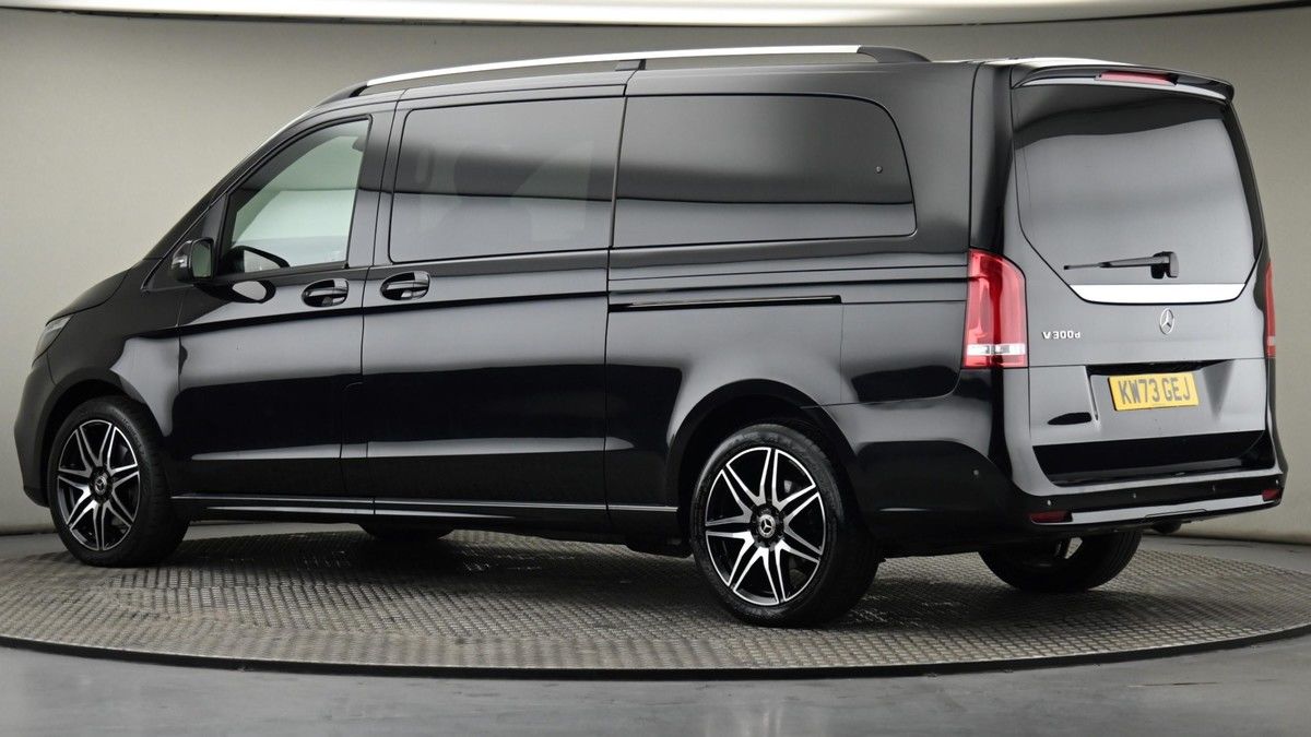 Mercedes-Benz V Class Image 24