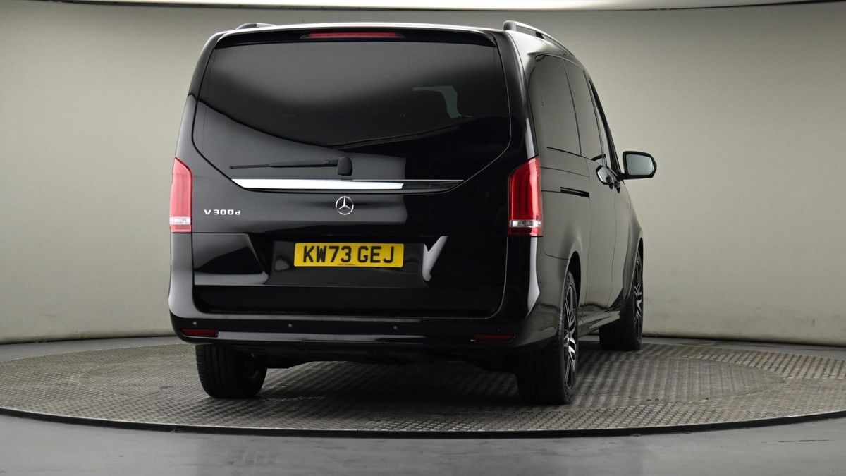 Mercedes-Benz V Class Image 26