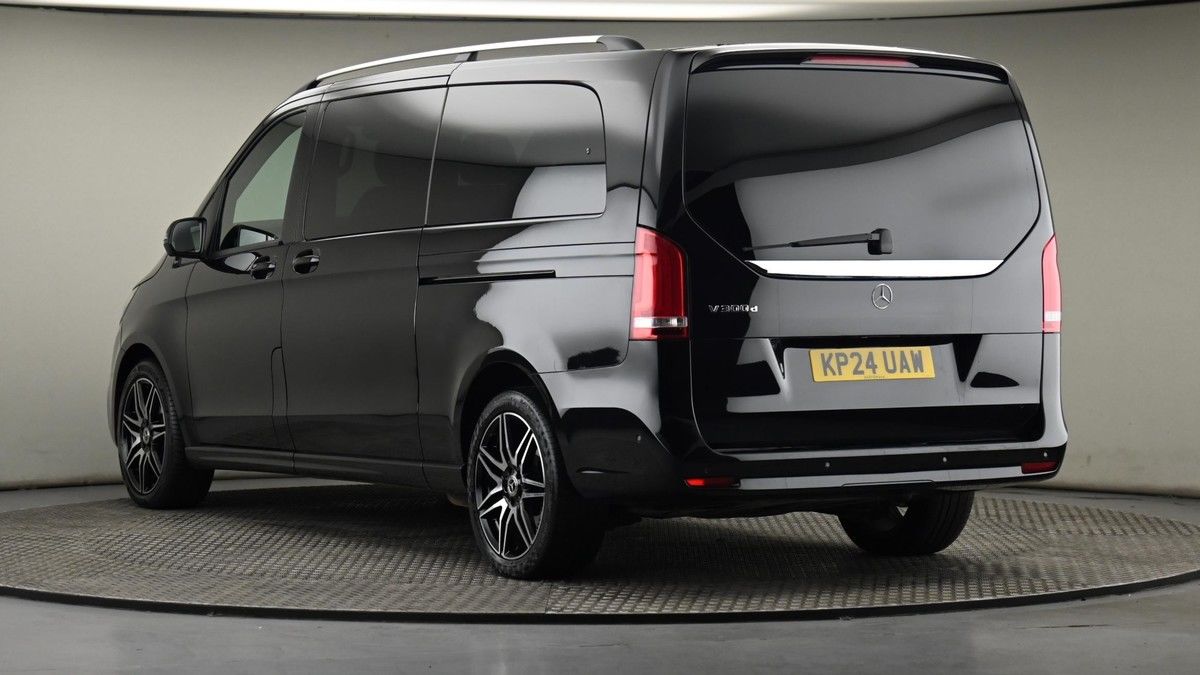 Mercedes-Benz V Class Image 24