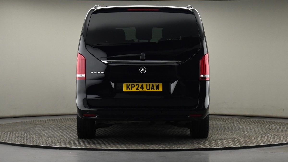 Mercedes-Benz V Class Image 25