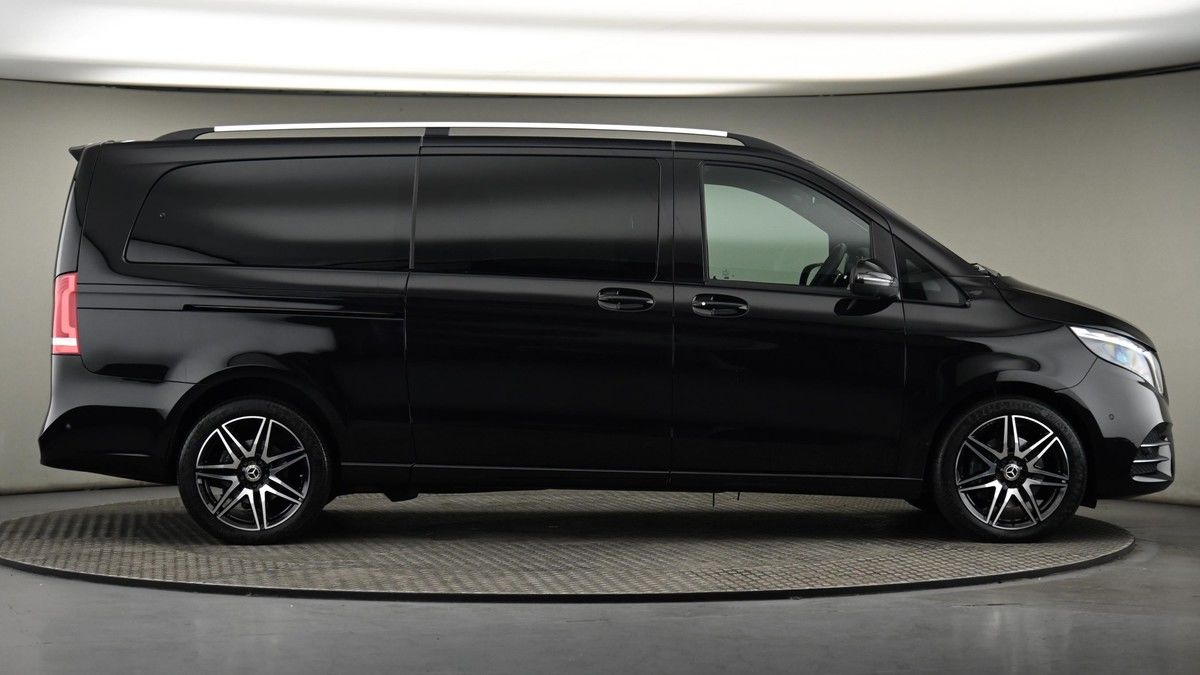 Mercedes-Benz V Class Image 27