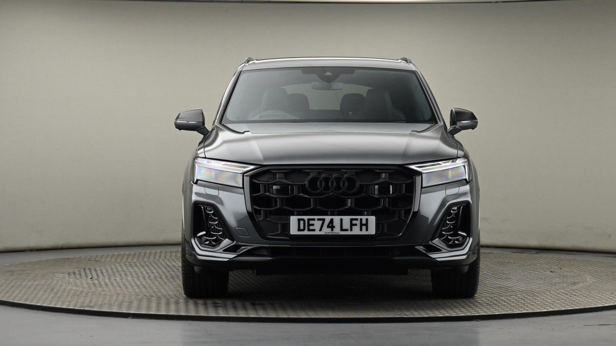 Audi SQ7 Image 20
