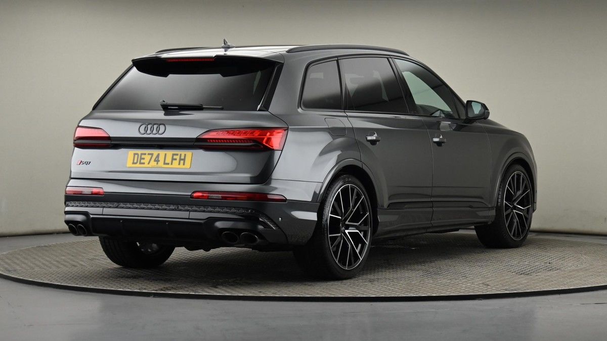 Audi SQ7 Image 25