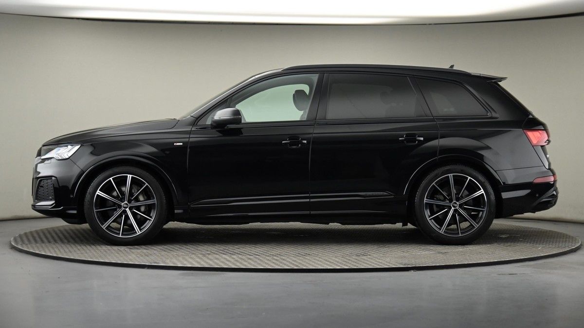 Audi Q7 Image 22