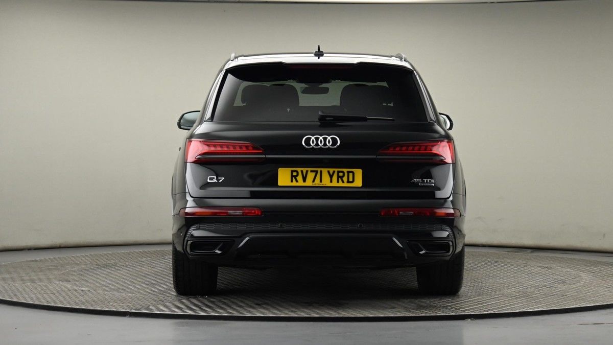 Audi Q7 Image 24