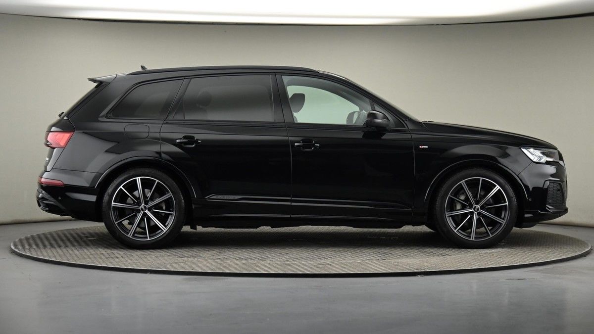 Audi Q7 Image 26