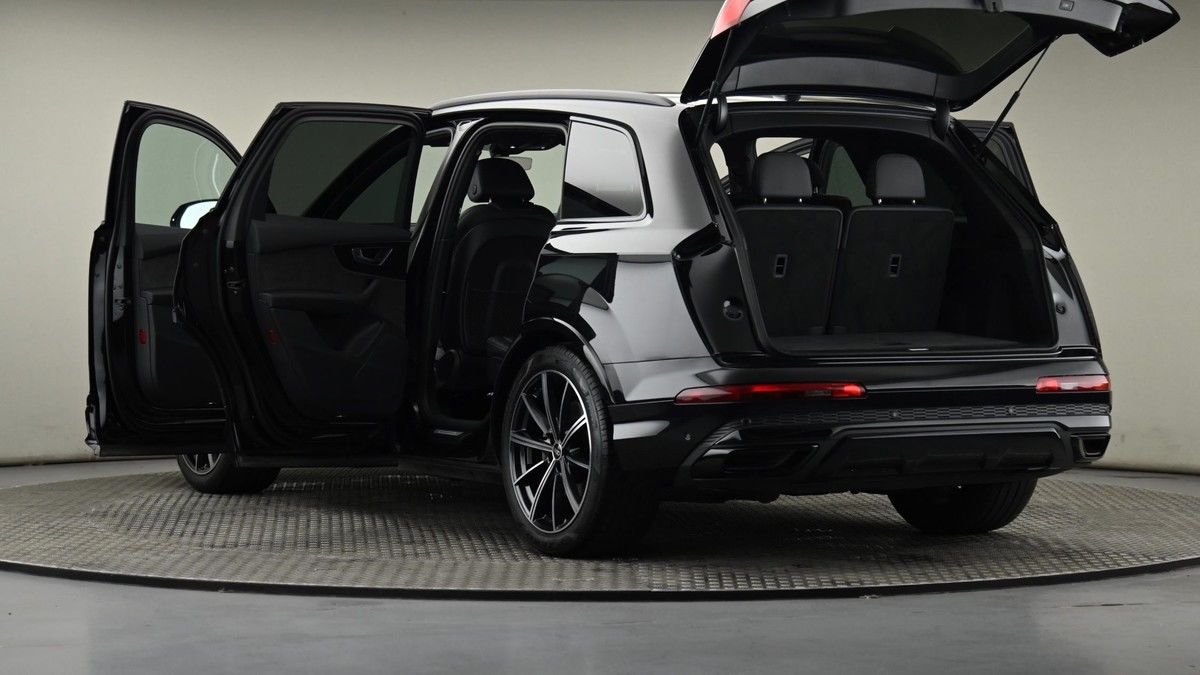 Audi Q7 Image 28