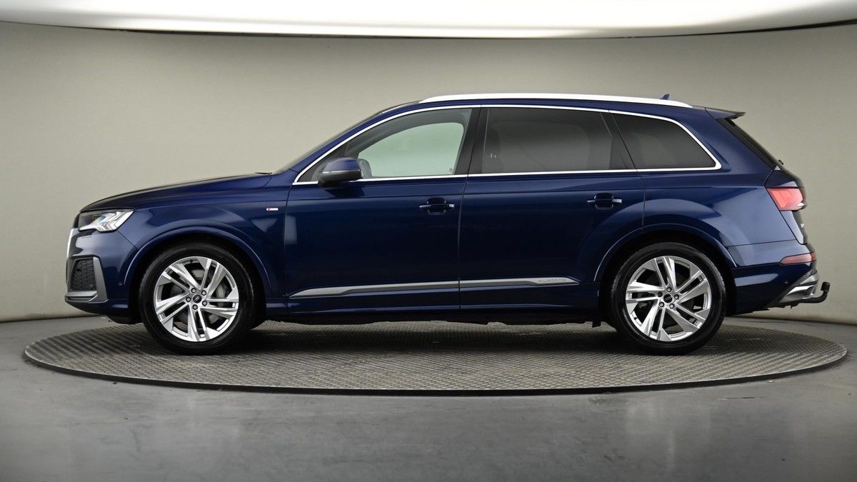 Audi Q7 Image 23