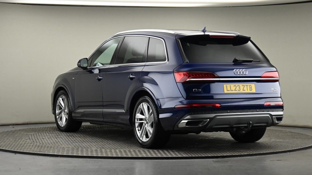 Audi Q7 Image 24