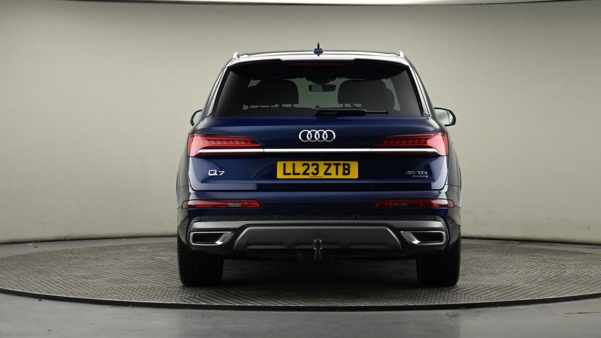 Audi Q7 Image 25