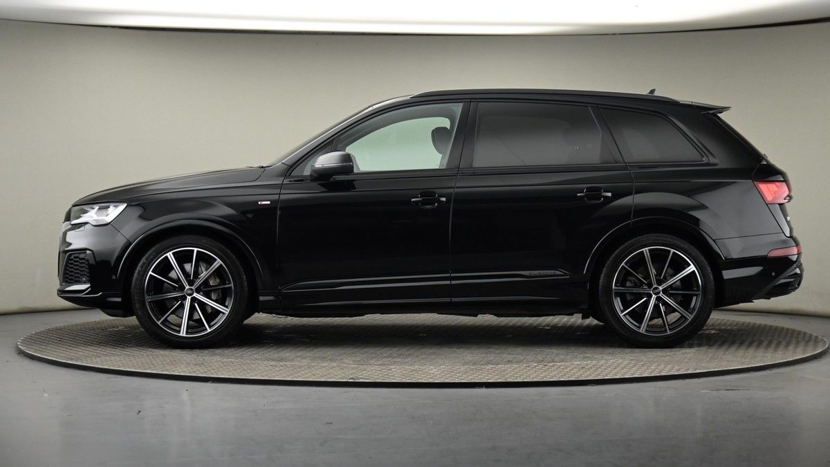 Audi Q7 Image 22