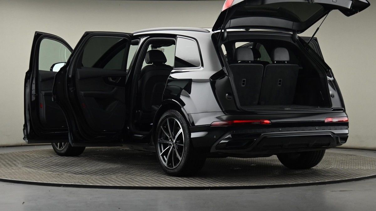 Audi Q7 Image 28