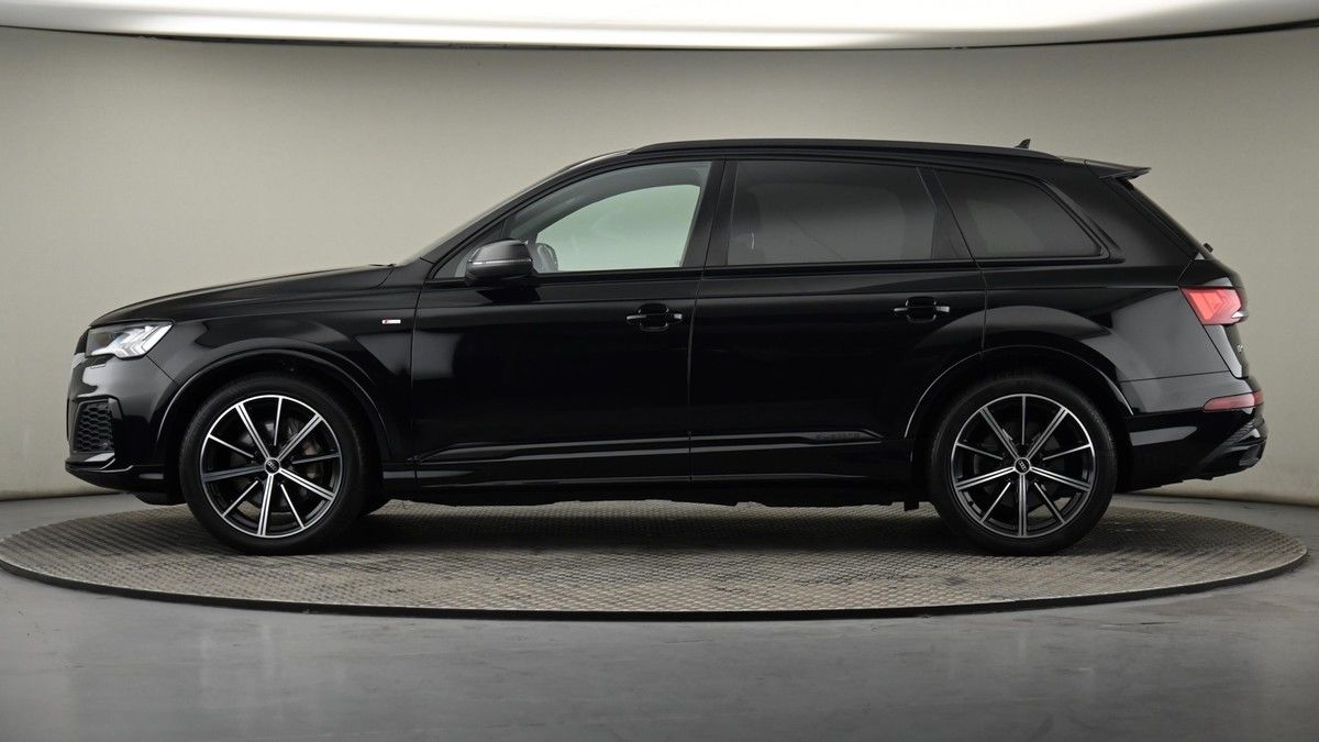 Audi Q7 Image 23