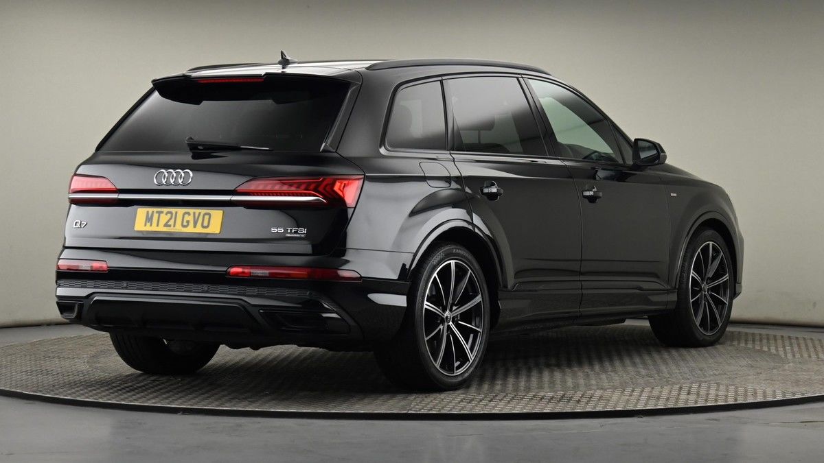 Audi Q7 Image 26