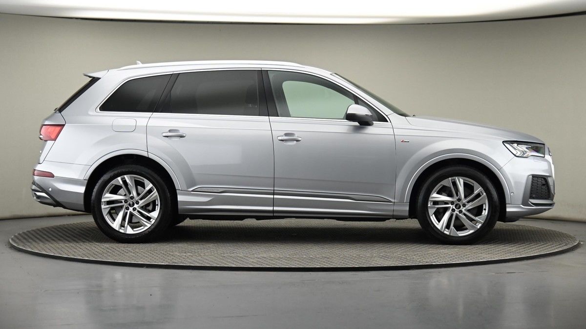 Audi Q7 Image 27
