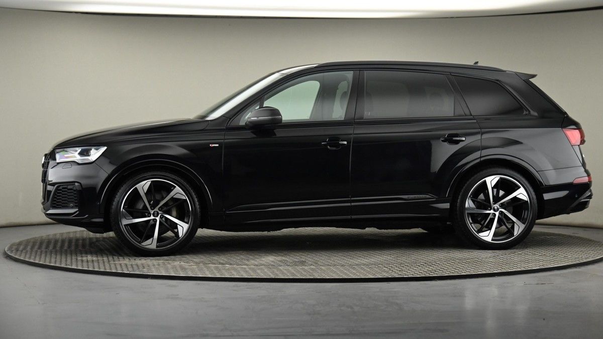 Audi Q7 Image 23