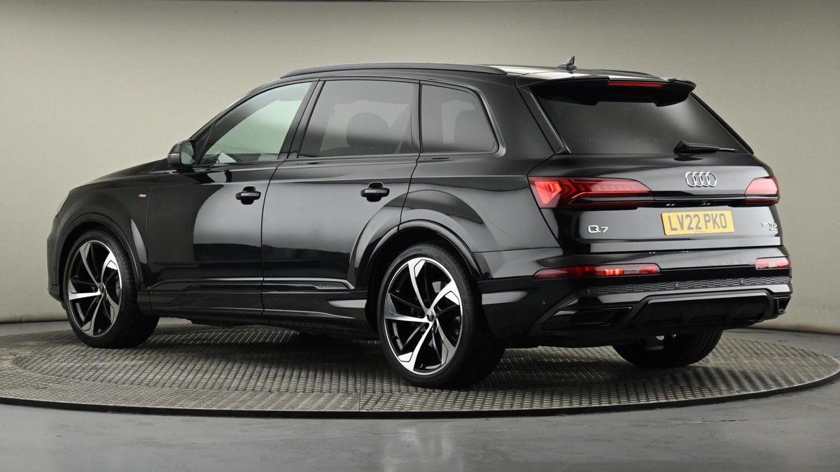 Audi Q7 Image 24