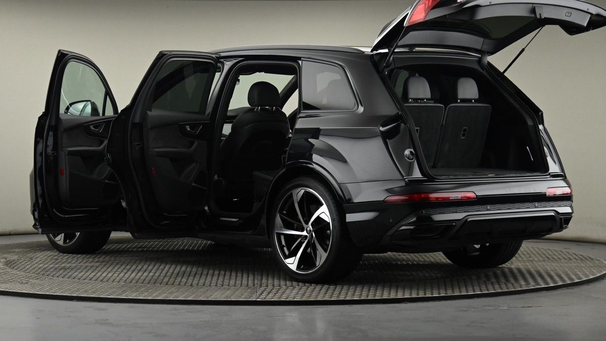 Audi Q7 Image 29