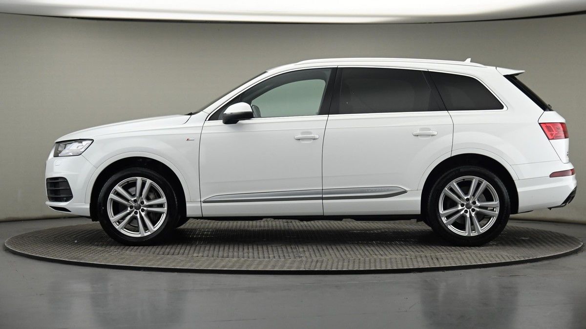 Audi Q7 Image 23