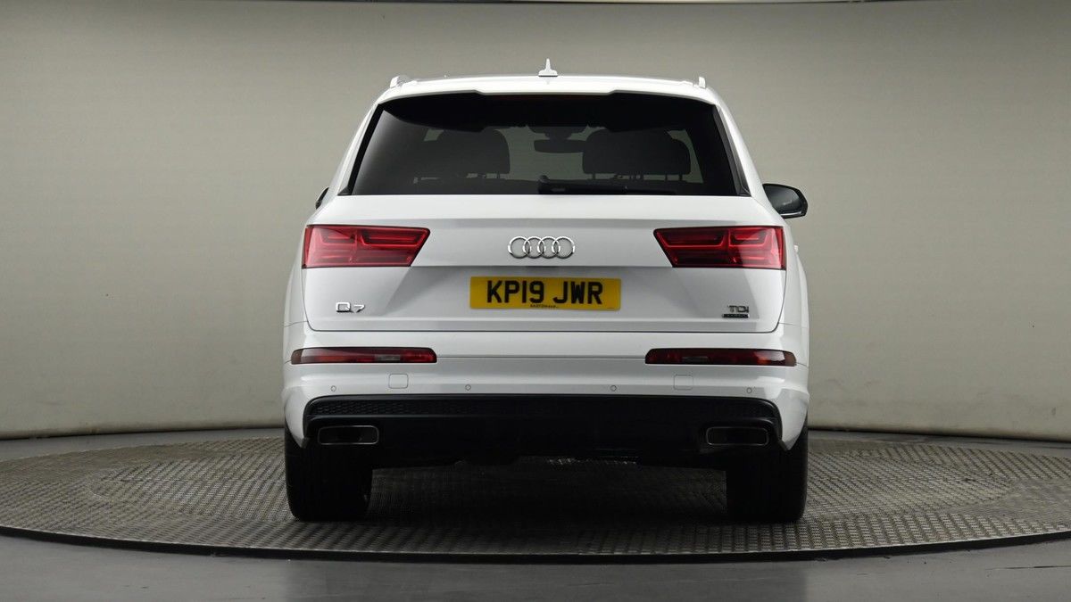 Audi Q7 Image 25