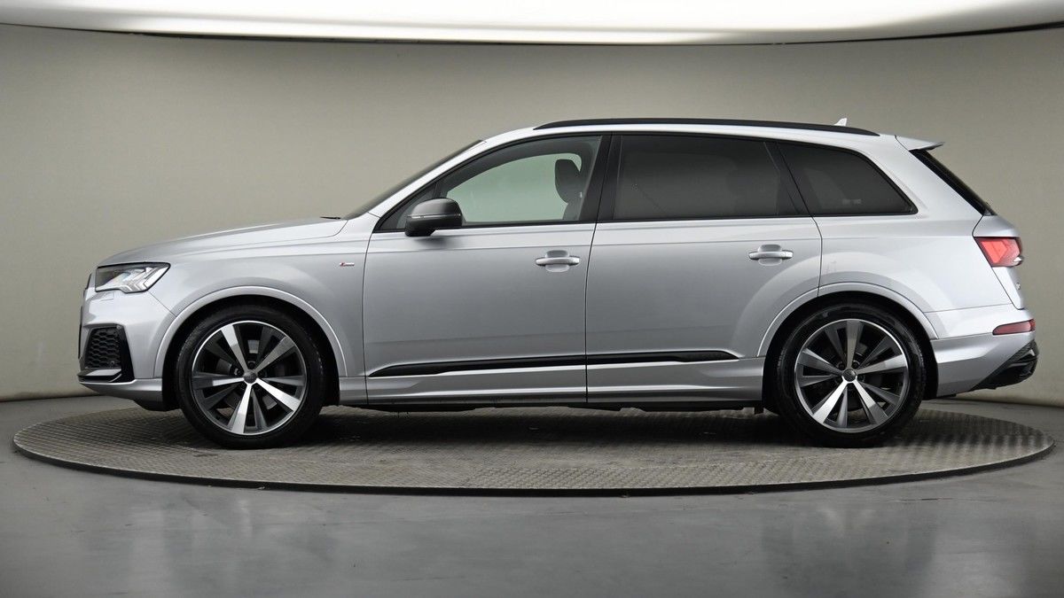Audi Q7 Image 22