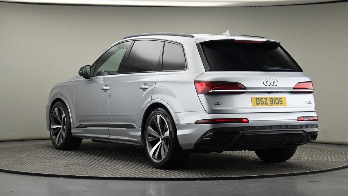Audi Q7 Image 23