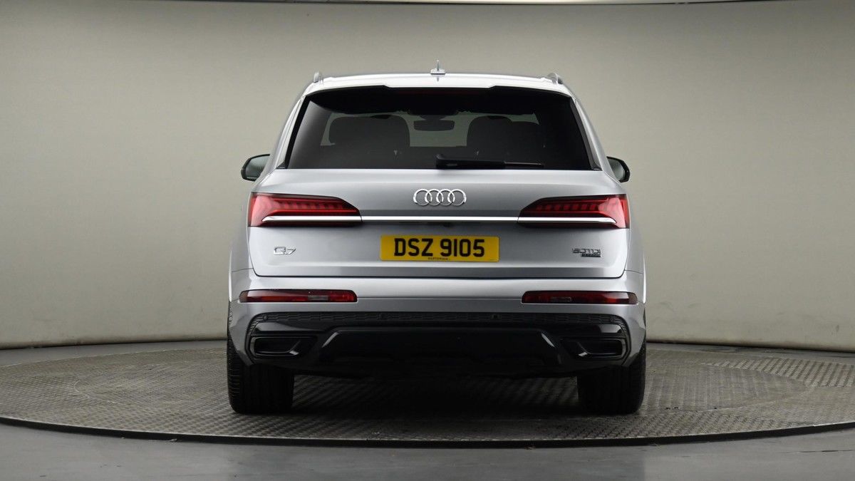 Audi Q7 Image 24