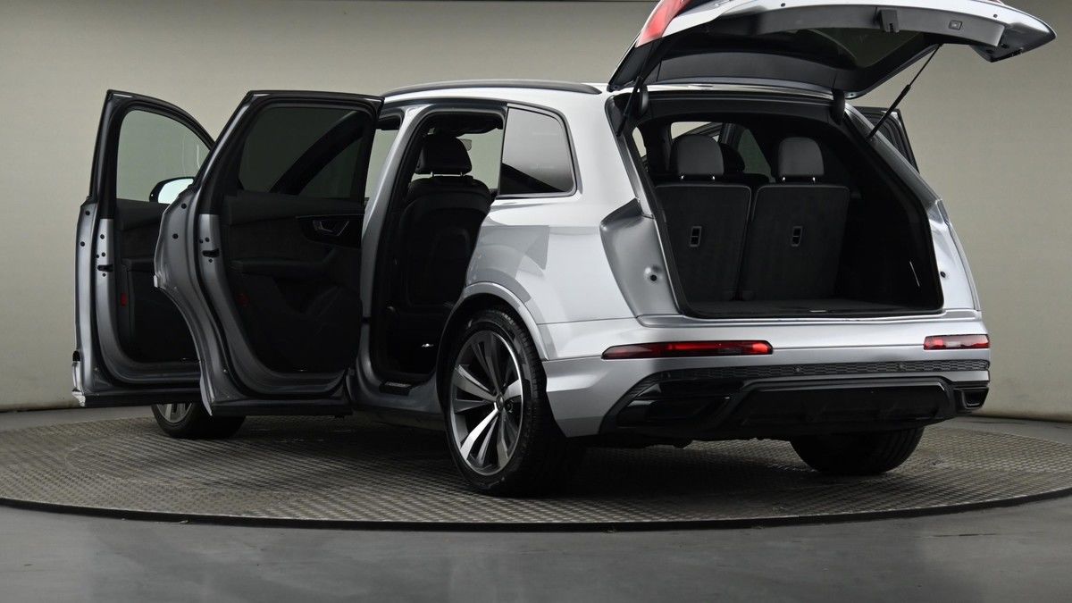 Audi Q7 Image 28
