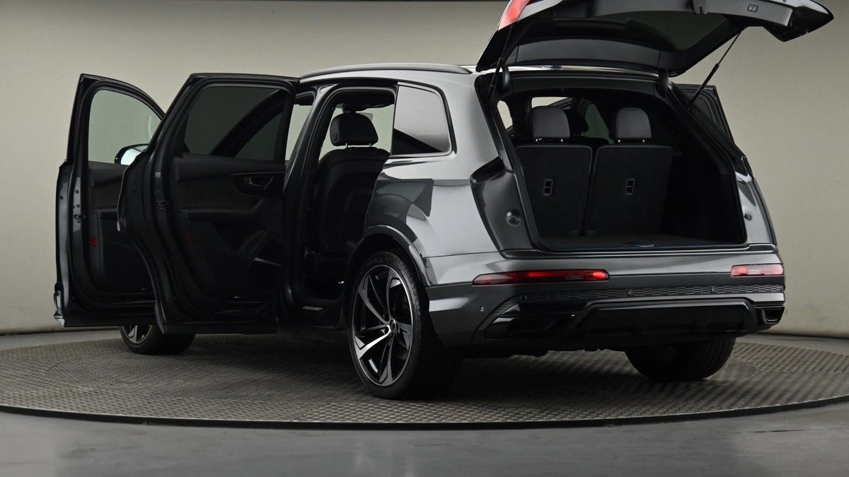 Audi Q7 Image 29