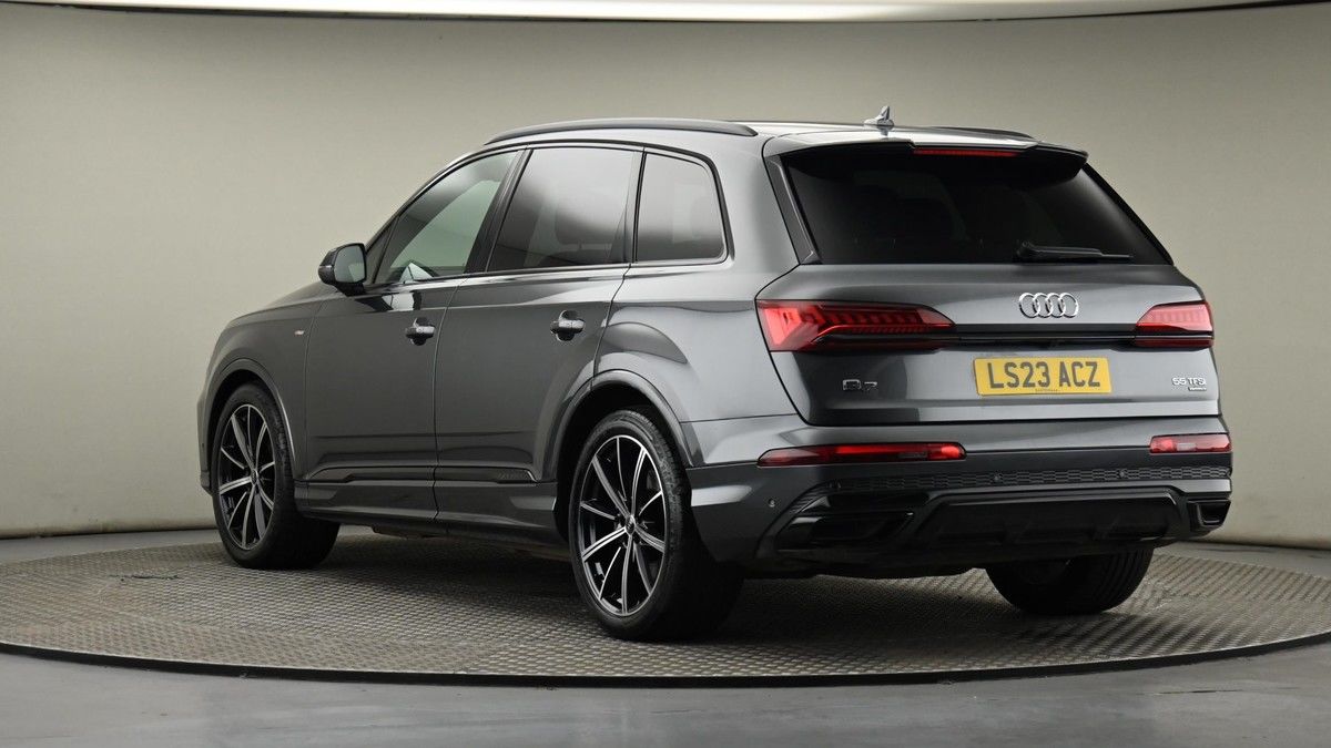 Audi Q7 Image 24