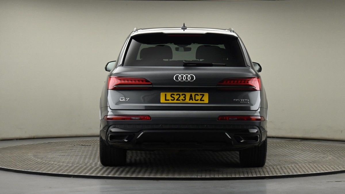 Audi Q7 Image 25