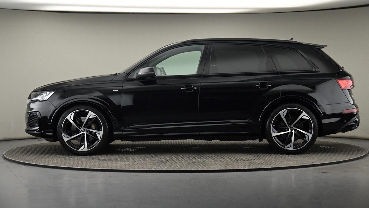 Audi Q7 Image 23