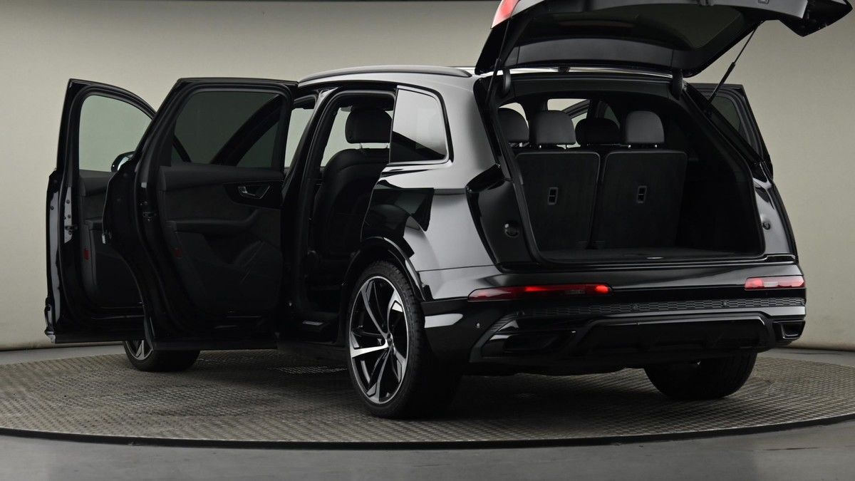 Audi Q7 Image 29