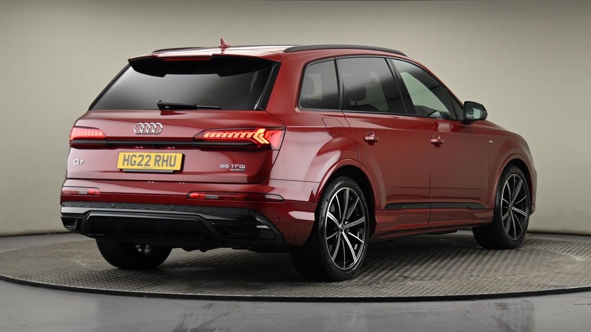 Audi Q7 Image 26