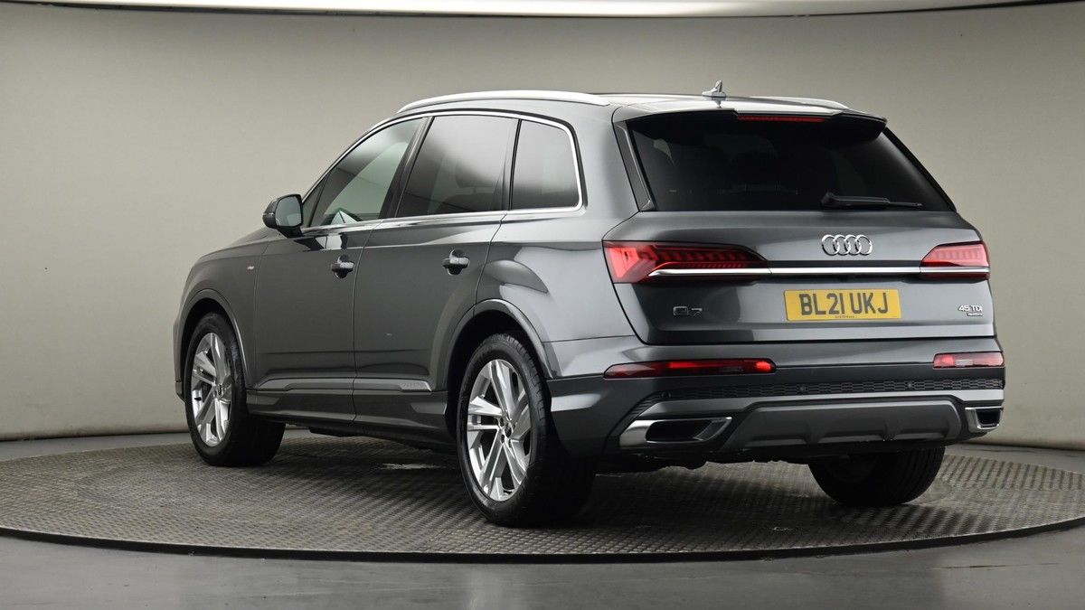 Audi Q7 Image 24