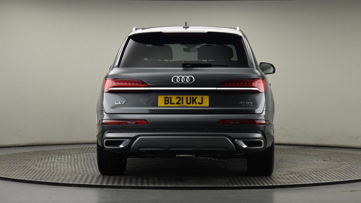 Audi Q7 Image 25