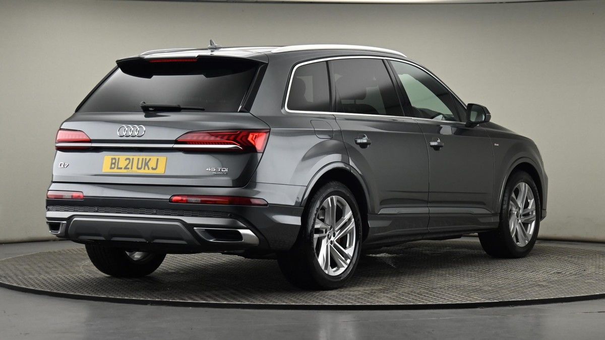 Audi Q7 Image 26