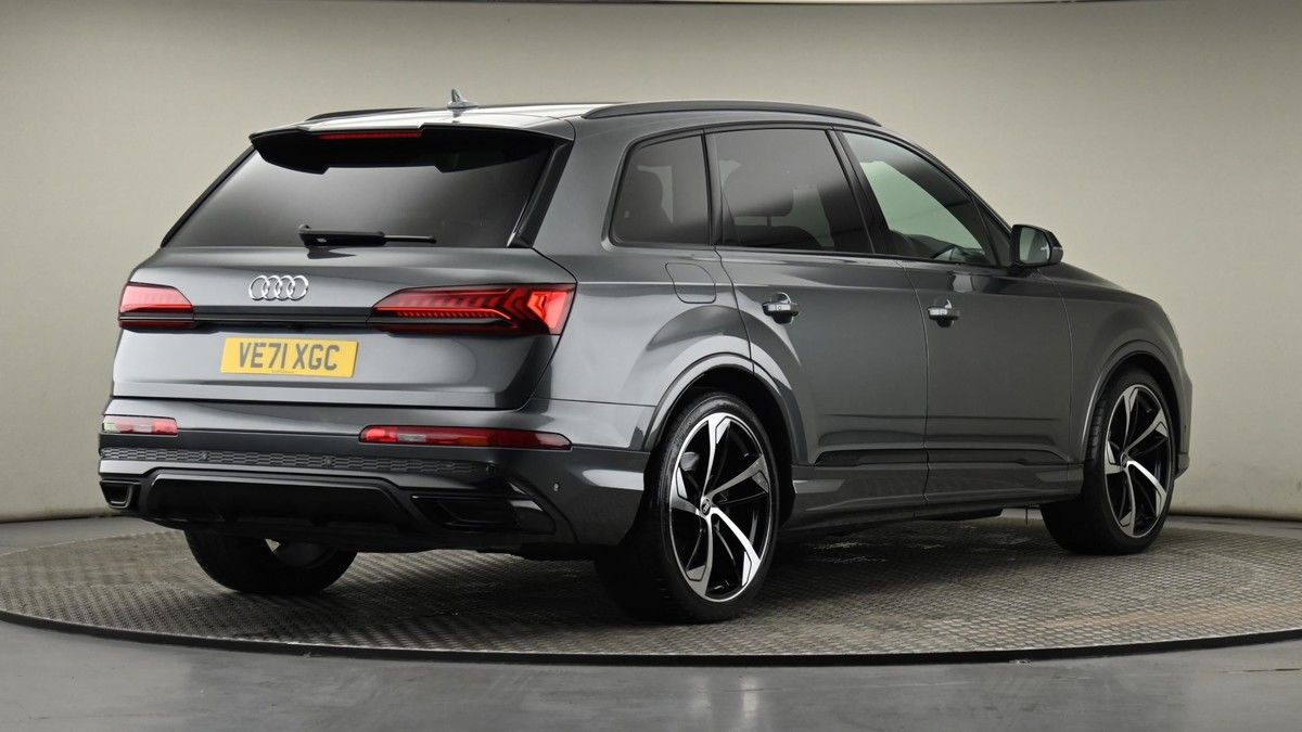 Audi Q7 Image 26