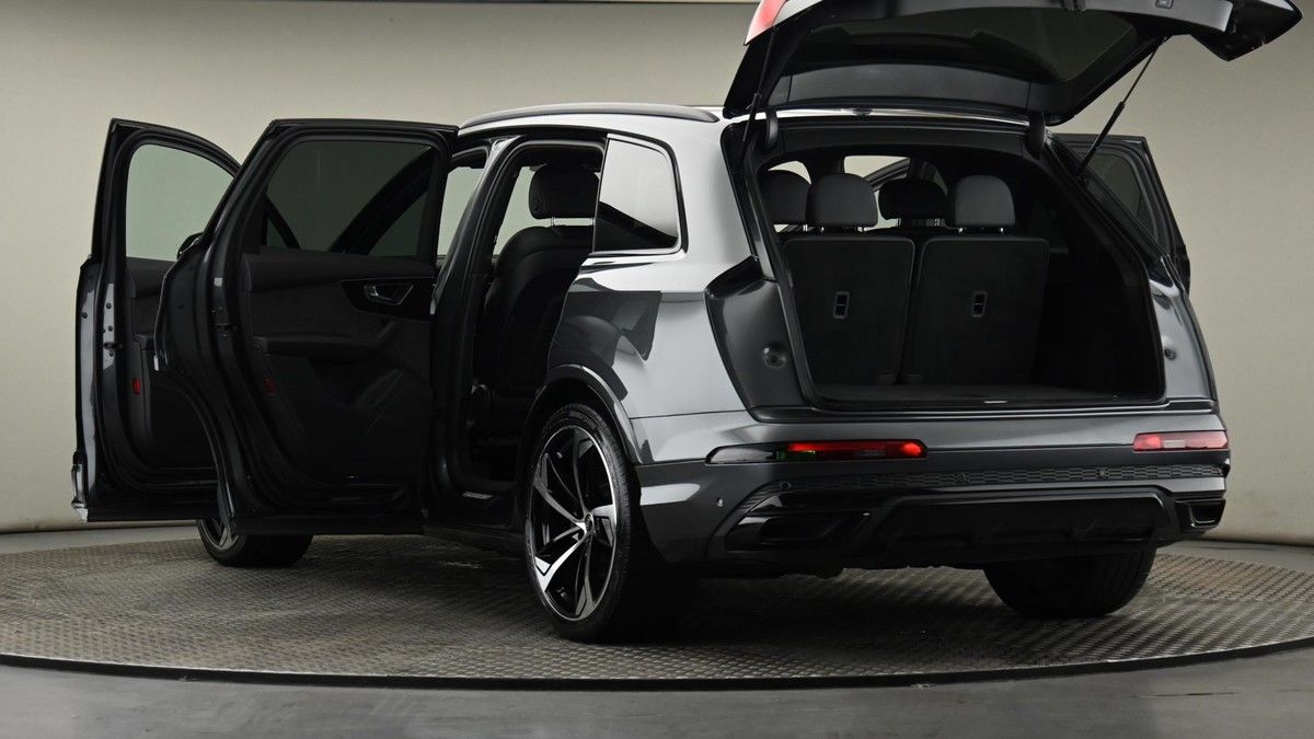 Audi Q7 Image 29