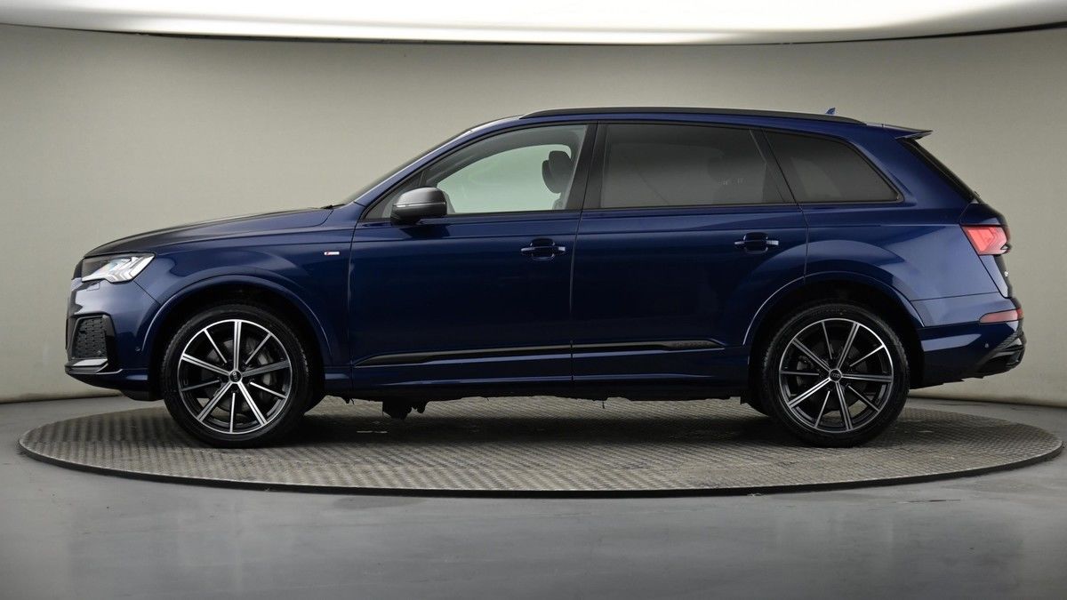 Audi Q7 Image 22