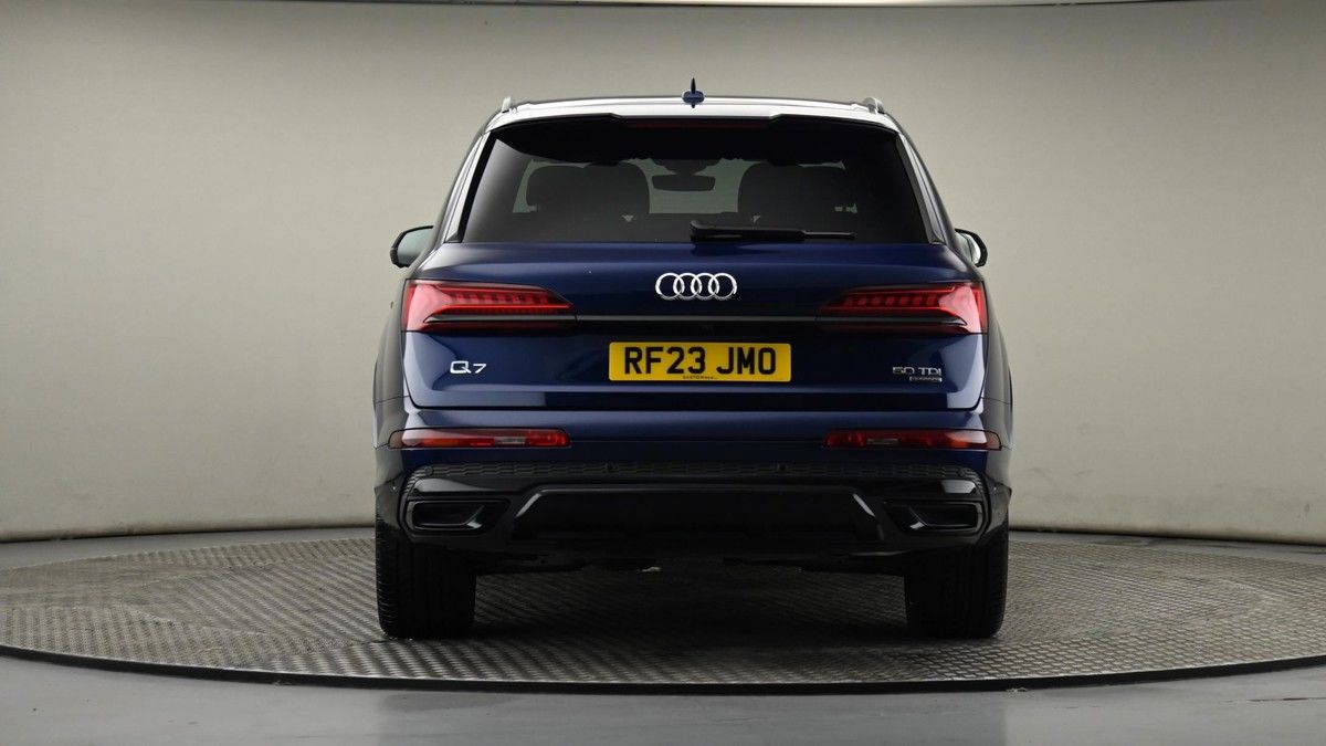 Audi Q7 Image 24