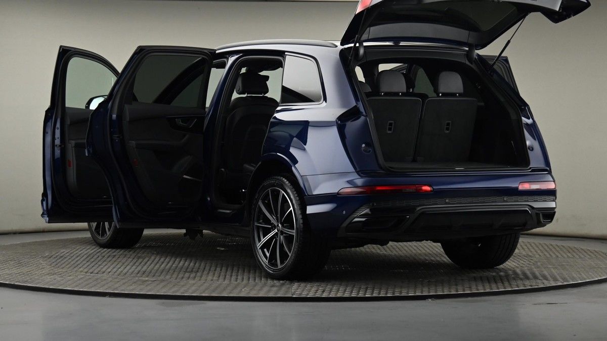 Audi Q7 Image 28