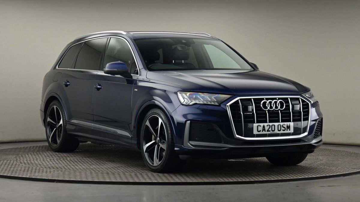 Audi Q7 Sticky Header Image