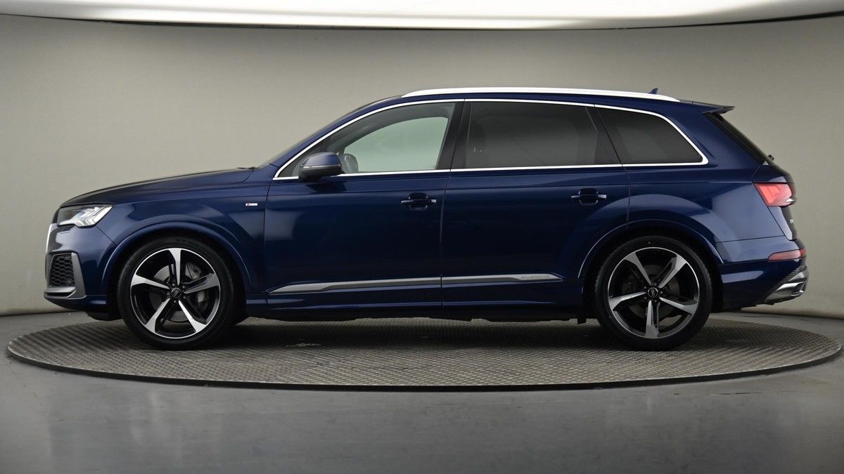 Audi Q7 Image 23