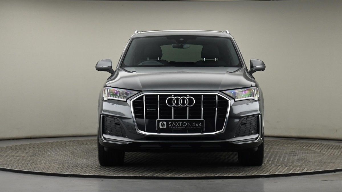 Audi Q7 Image 21