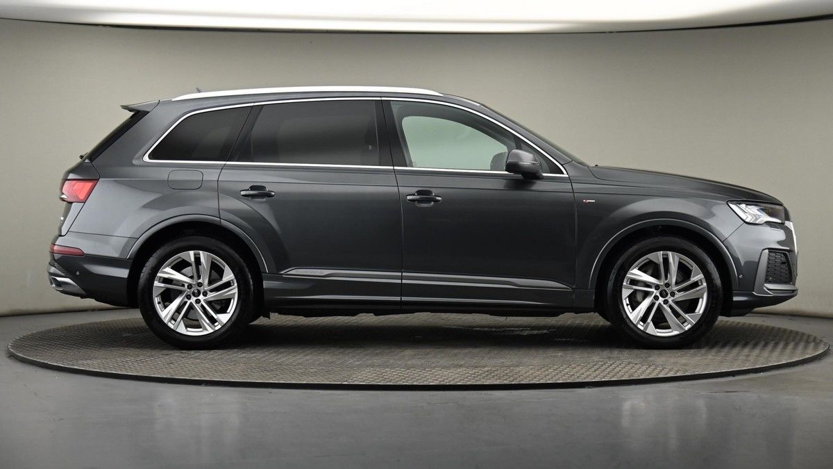 Audi Q7 Image 27